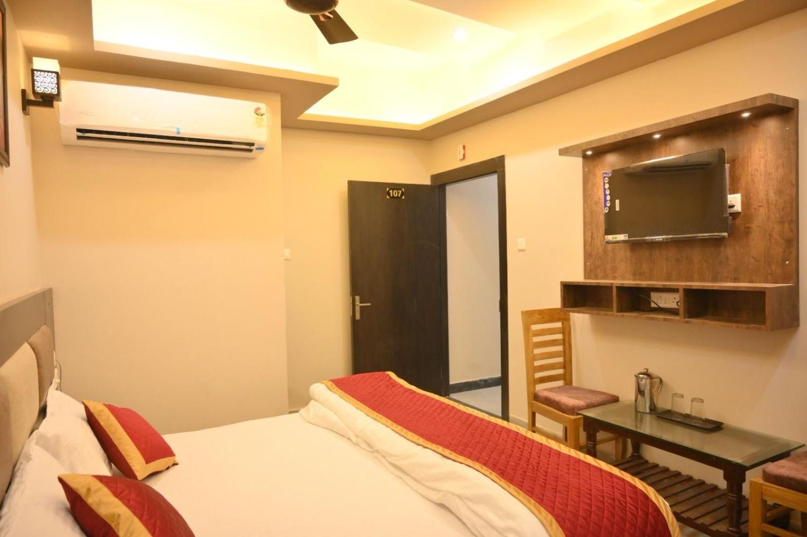 Hotel Ps Residency Varanasi Bagian luar foto