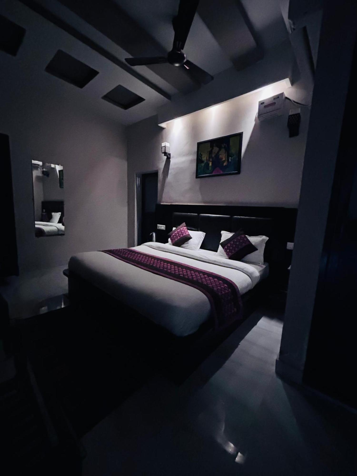 Hotel Ps Residency Varanasi Bagian luar foto